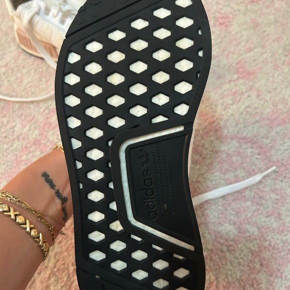Adidas Wmns Nmd_r1 'metallic Plugs - Cloud White' Ee5173 - Picture 5 of 5